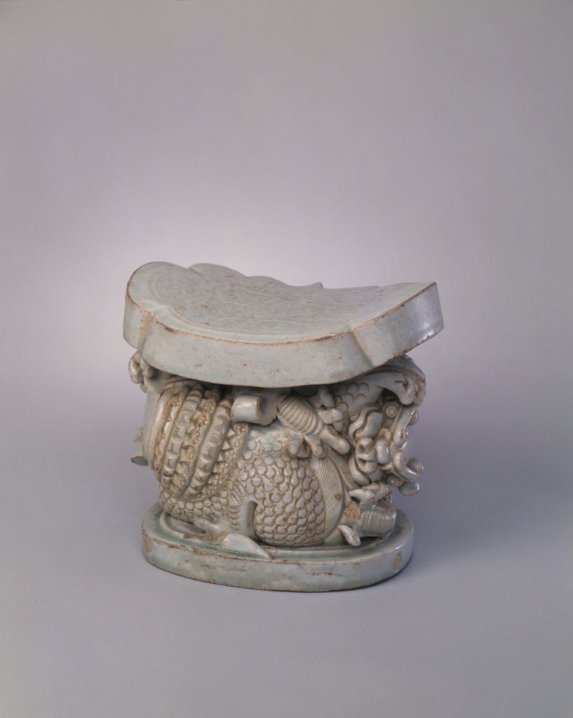 图片[1]-Jingdezhen kiln green and white glaze double lion pillow-China Archive